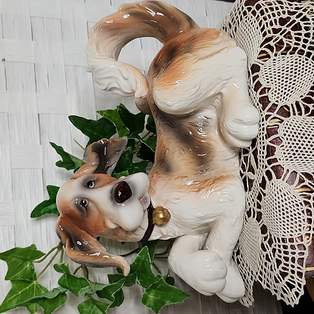 👉*RARE VTG* ADORABLE 9" BIG FLUFFY DOG PORCELAIN SCULPTURE ~EXCELLENT COND ~MCM